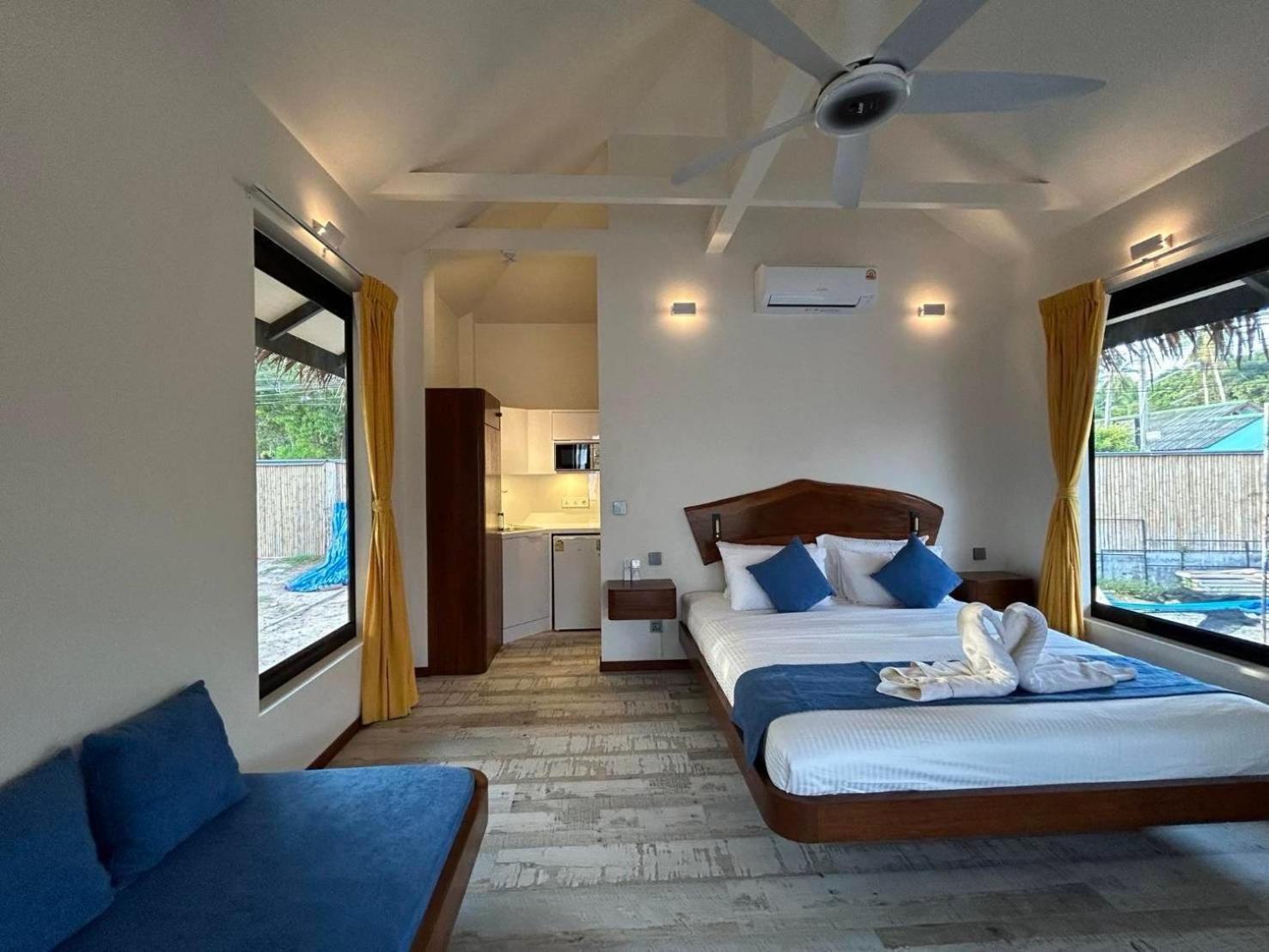 Absolute Beachfront Villas Baan Tai Bagian luar foto